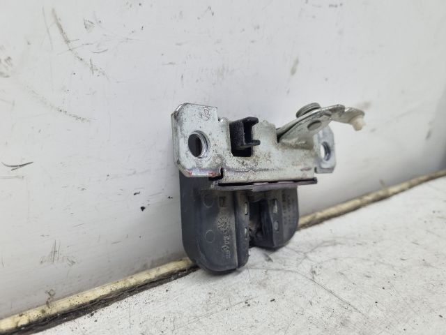 bontott SEAT IBIZA III Csomagtérajtó Zárszerkezet