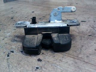 bontott SEAT IBIZA III Csomagtérajtó Zárszerkezet