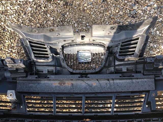 bontott SEAT IBIZA III Első Lökhárító (Részeivel)