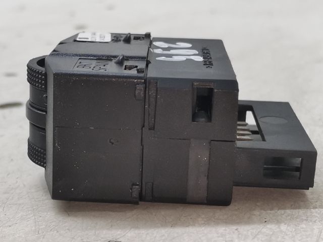 bontott SEAT IBIZA III Fényszórómagasság Állító Kapcsoló