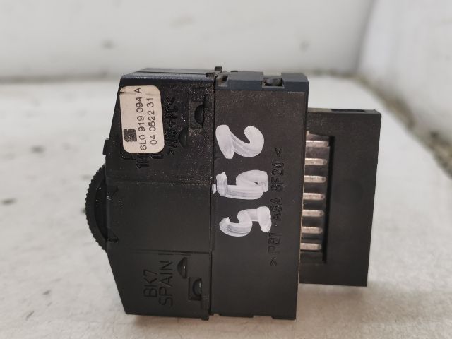 bontott SEAT IBIZA III Fényszórómagasság Állító Kapcsoló