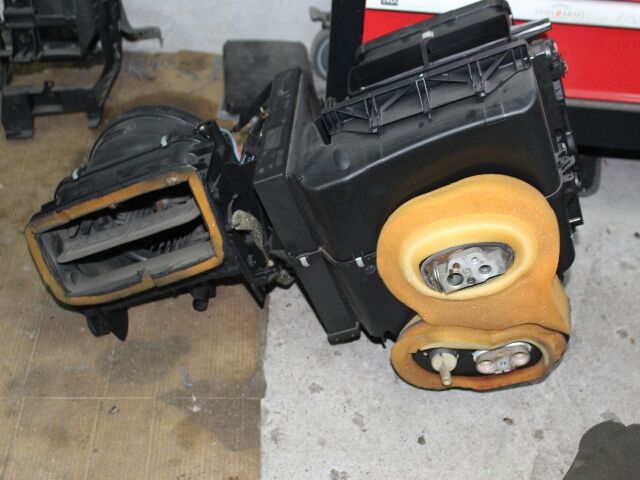 bontott SEAT IBIZA III Fűtés Box