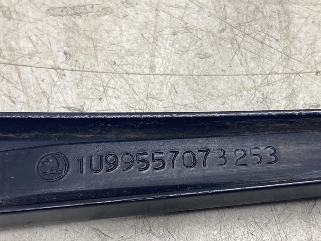 bontott SEAT IBIZA III Hátsó Ablaktörlő Kar