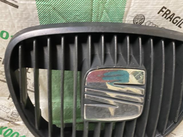 bontott SEAT IBIZA III Hűtőrács