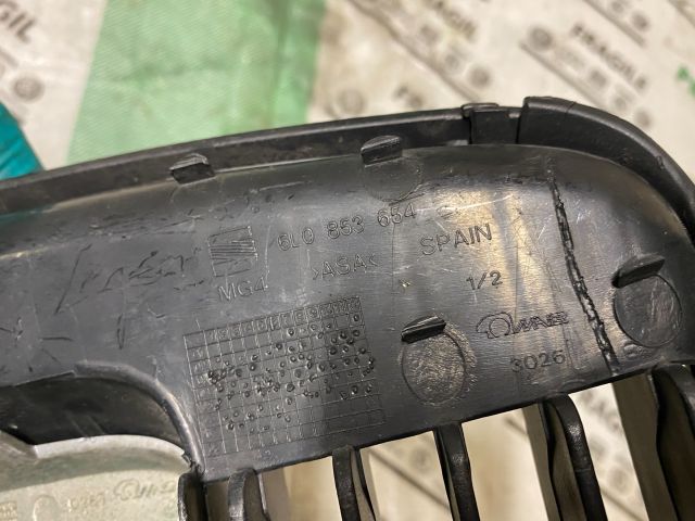 bontott SEAT IBIZA III Hűtőrács