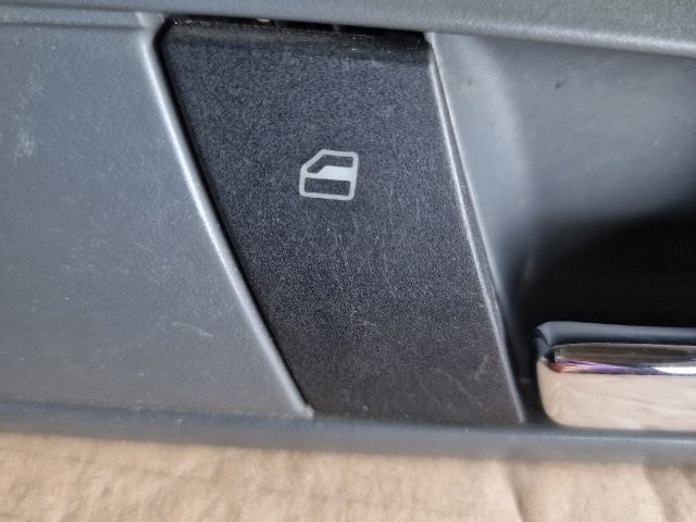 bontott SEAT IBIZA III Jobb első Ablakemelő Kapcsoló