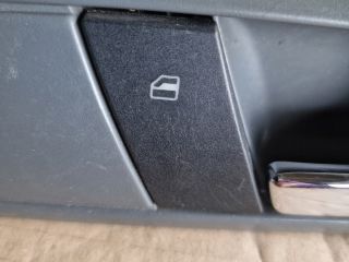 bontott SEAT IBIZA III Jobb első Ablakemelő Kapcsoló