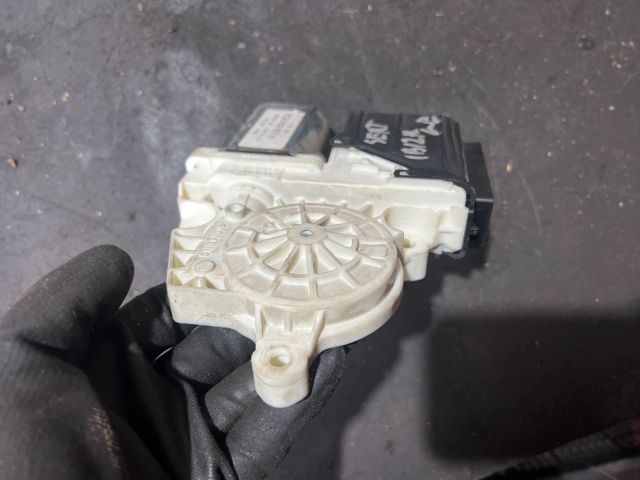 bontott SEAT IBIZA III Jobb első Ablakemelő Motor