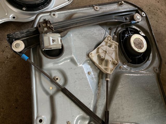 bontott SEAT IBIZA III Jobb első Ablakemelő Szerkezet (Elektromos)