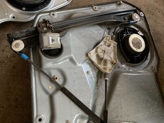 bontott SEAT IBIZA III Jobb első Ablakemelő Szerkezet (Elektromos)