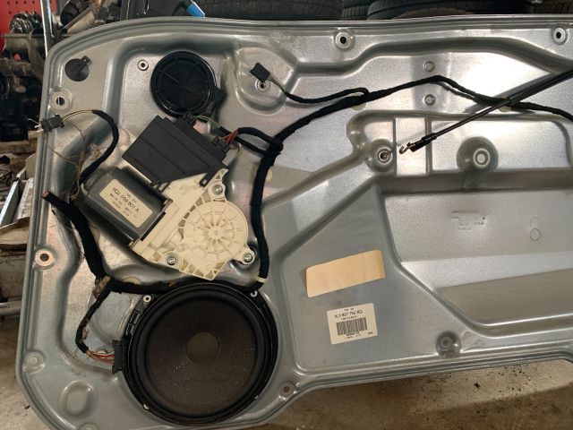 bontott SEAT IBIZA III Jobb első Ablakemelő Szerkezet (Elektromos)