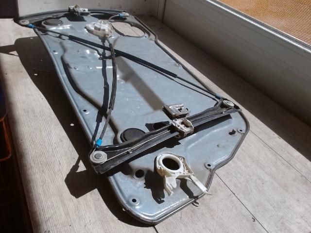 bontott SEAT IBIZA III Jobb első Ablakemelő Szerkezet (Mechanikus)