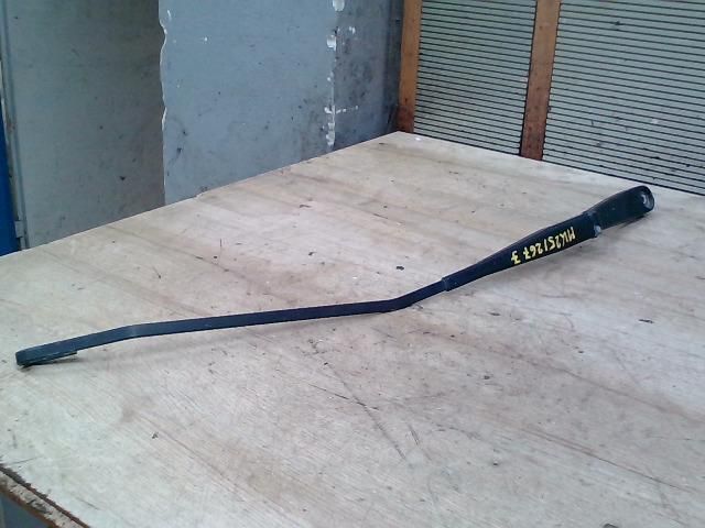 bontott SEAT IBIZA III Jobb első Ablaktörlő Kar