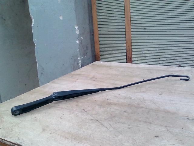 bontott SEAT IBIZA III Jobb első Ablaktörlő Kar