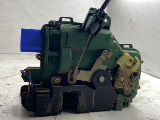 bontott SEAT IBIZA III Jobb első Ajtózár