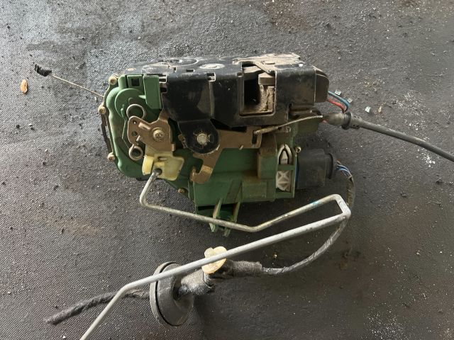 bontott SEAT IBIZA III Jobb első Ajtózár