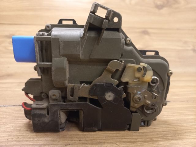 bontott SEAT IBIZA III Jobb első Ajtózár