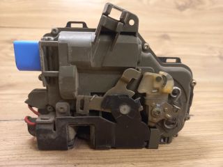 bontott SEAT IBIZA III Jobb első Ajtózár