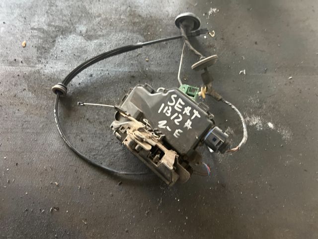 bontott SEAT IBIZA III Jobb első Ajtózár