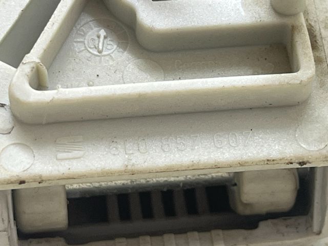 bontott SEAT IBIZA III Jobb első Kapaszkodó (Felső)