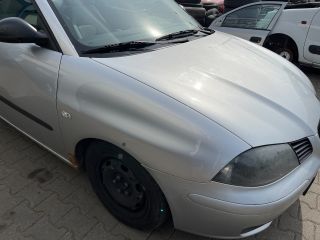 bontott SEAT IBIZA III Jobb első Zsanér