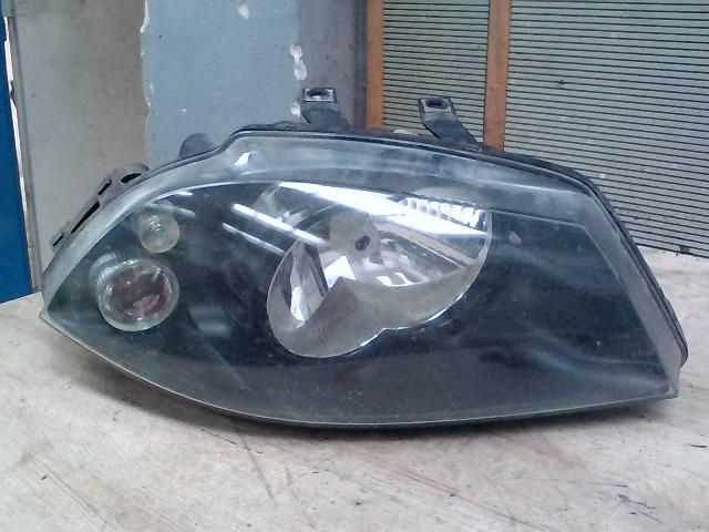 bontott SEAT IBIZA III Jobb Fényszóró