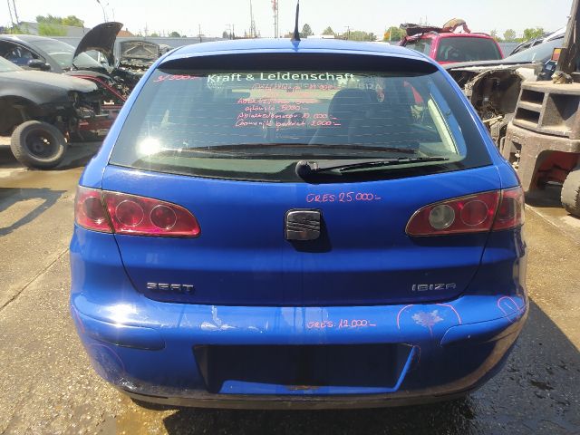 bontott SEAT IBIZA III Jobb hátsó Ajtó Kárpit