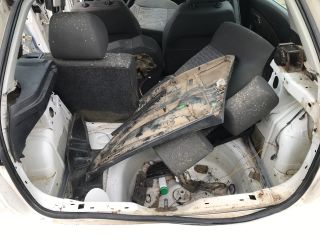 bontott SEAT IBIZA III Jobb hátsó Csonkállvány Kerékaggyal