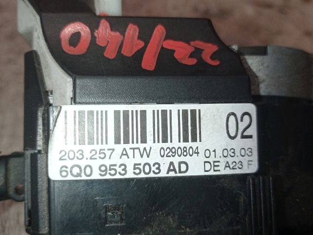 bontott SEAT IBIZA III Jobb Kormánykapcsoló Ablaktörlő