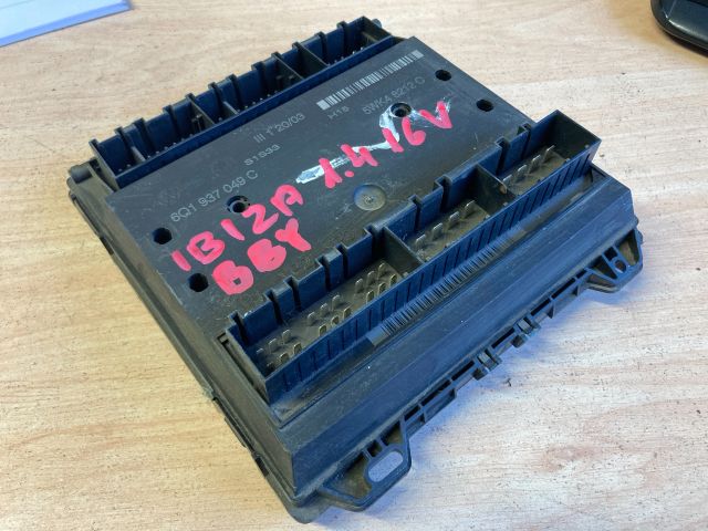 bontott SEAT IBIZA III Komfort Elektronika