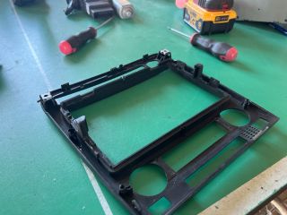 bontott SEAT IBIZA III Középkonzol Keret