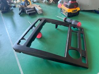 bontott SEAT IBIZA III Középkonzol Keret