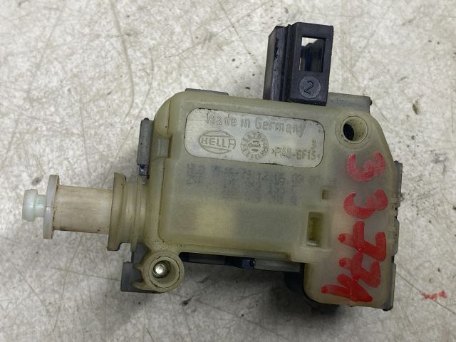 bontott SEAT IBIZA III Központizár Motor Csomagtérajtó