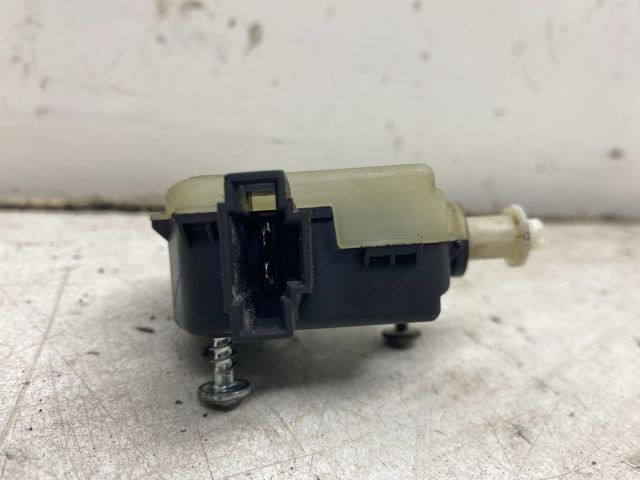 bontott SEAT IBIZA III Központizár Motor Csomagtérajtó