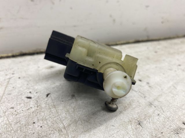 bontott SEAT IBIZA III Központizár Motor Csomagtérajtó