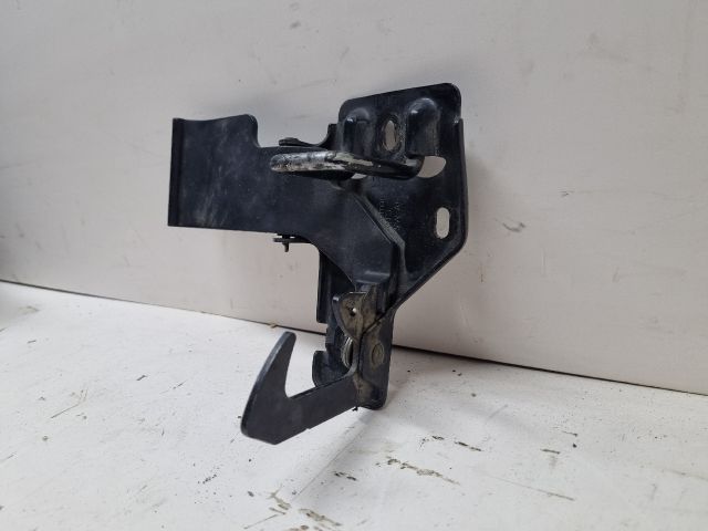 bontott SEAT IBIZA III Motorháztető Biztonsági Kampó