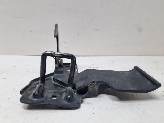 bontott SEAT IBIZA III Motorháztető Biztonsági Kampó