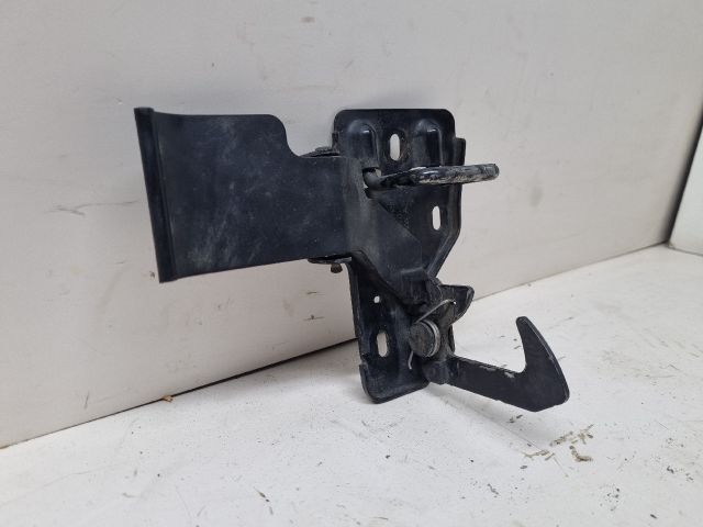 bontott SEAT IBIZA III Motorháztető Biztonsági Kampó