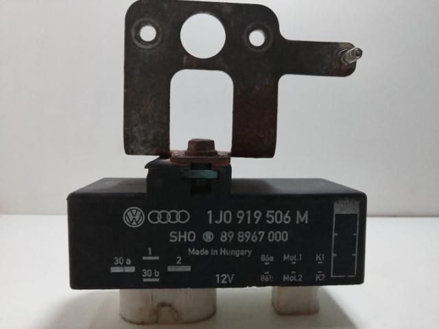 bontott SEAT IBIZA III Relé