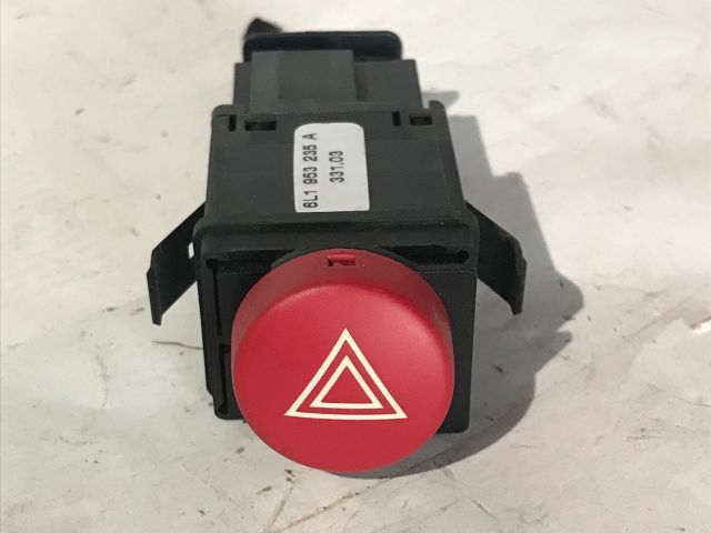 bontott SEAT IBIZA III Vészvillogó Kapcsoló