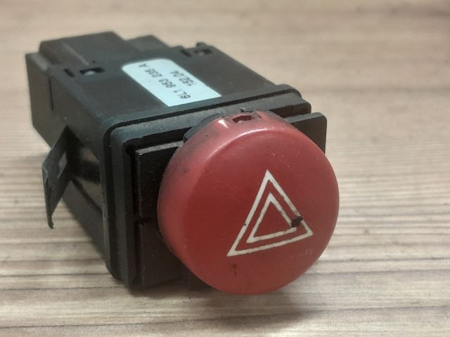 bontott SEAT IBIZA III Vészvillogó Kapcsoló