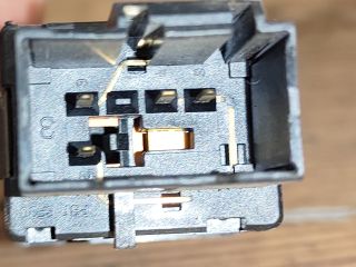 bontott SEAT IBIZA III Vészvillogó Kapcsoló