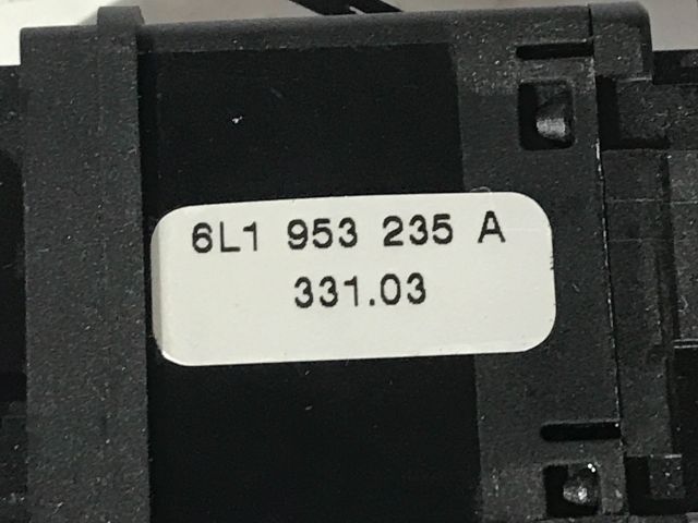 bontott SEAT IBIZA III Vészvillogó Kapcsoló