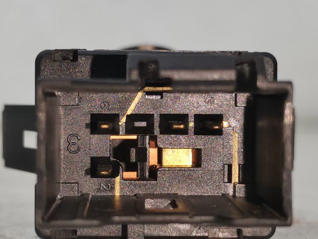 bontott SEAT IBIZA III Vészvillogó Kapcsoló