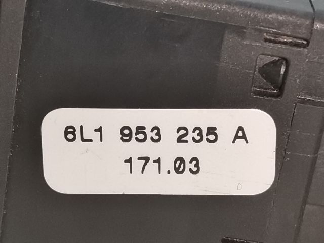 bontott SEAT IBIZA III Vészvillogó Kapcsoló