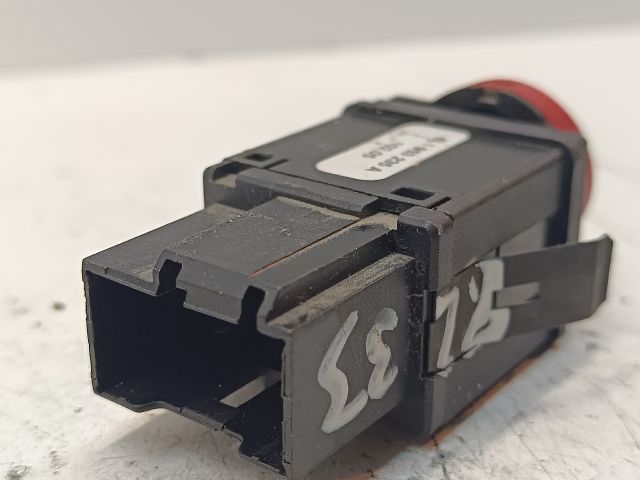 bontott SEAT IBIZA III Vészvillogó Kapcsoló