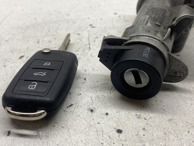 bontott SEAT IBIZA IV Gyújtáskapcsoló