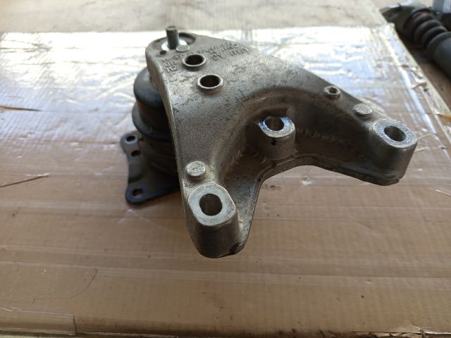 bontott SEAT IBIZA IV Motor Tartó Bak (Fém)