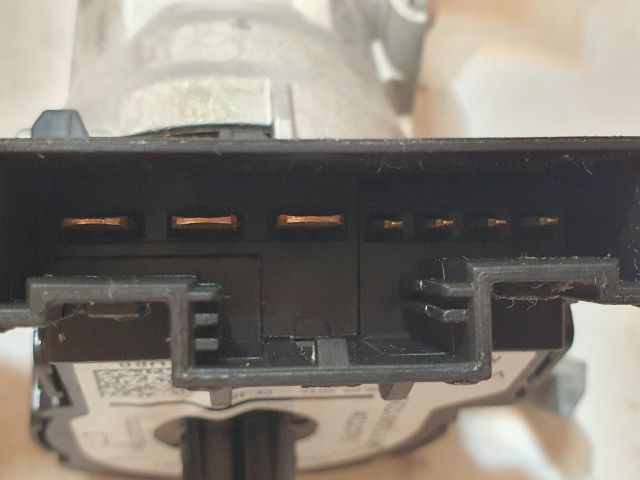 bontott SEAT IBIZA IV Gyújtáskapcsoló Házzal