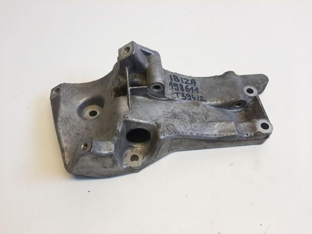 bontott SEAT IBIZA IV Generátor Tartó Bak